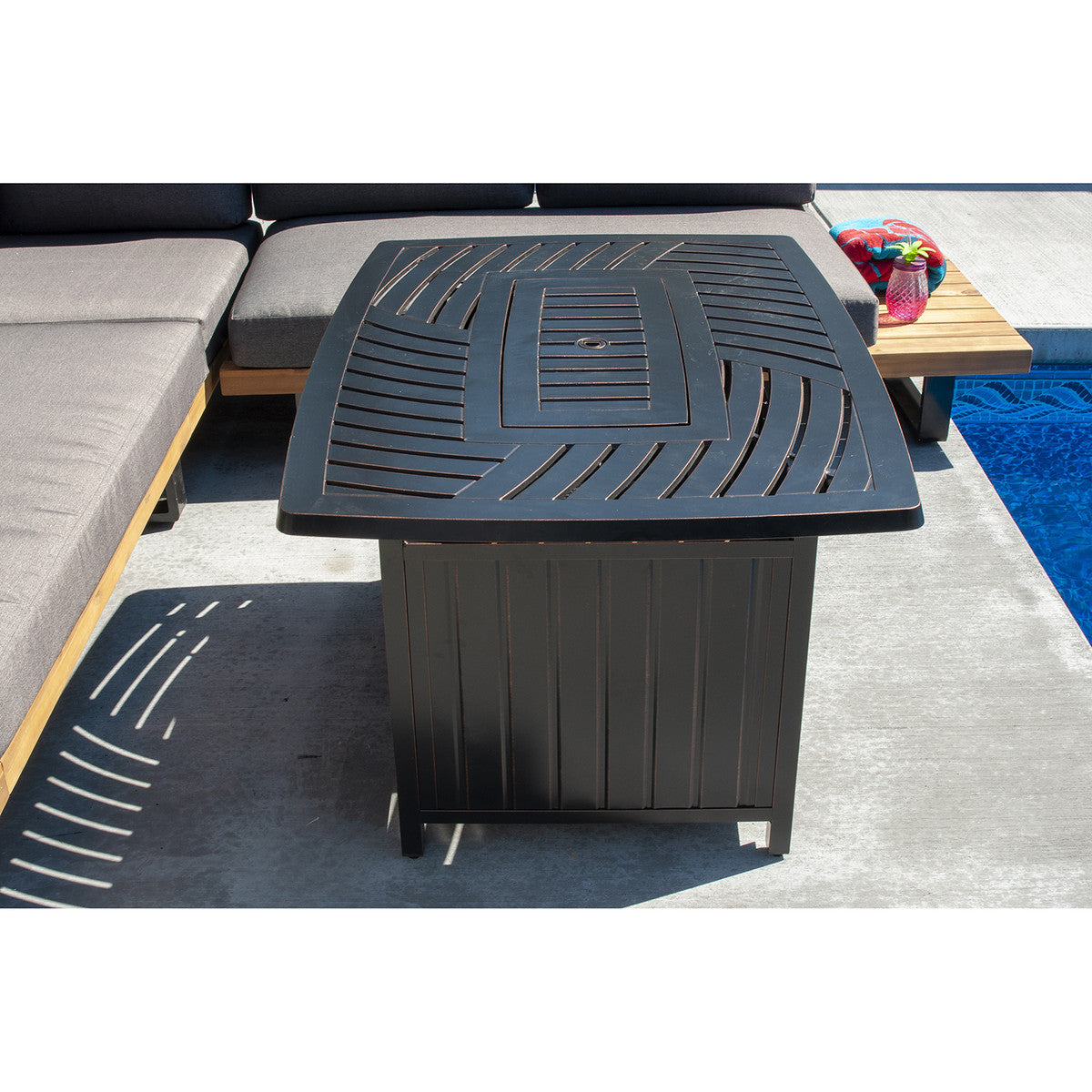 Paramount 32" Dylan Aluminum Fire Table, Rectangle