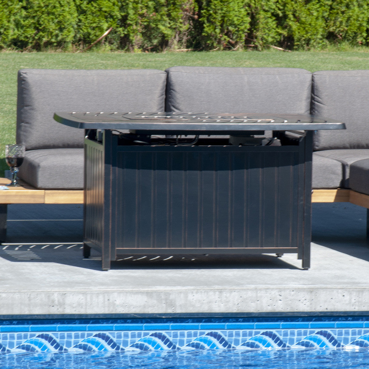 Paramount 32" Dylan Aluminum Fire Table, Rectangle