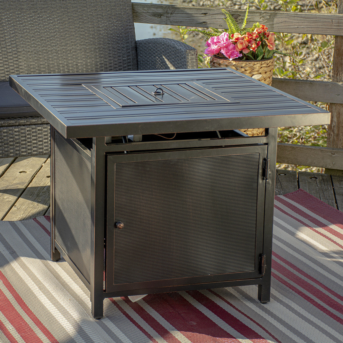 Paramount 32" Noah Aluminum Fire Table, Square